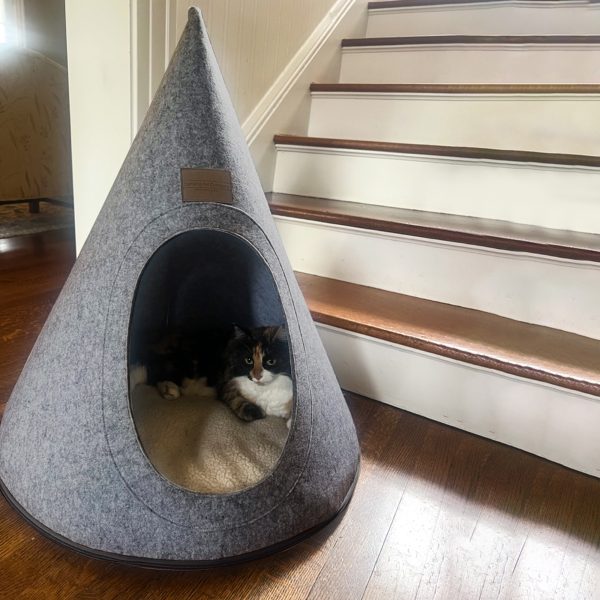 Kitty Teepee Bed - Cozy Hideaway for Your Beloved Cat